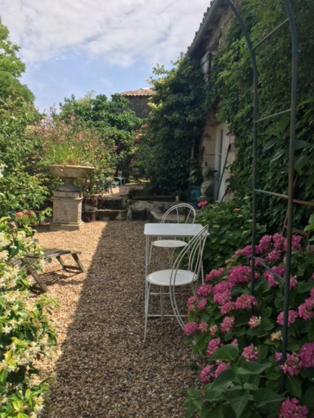 Chez Brown Bed & Breakfast Saint-Thomas-de-Conac ภายนอก รูปภาพ