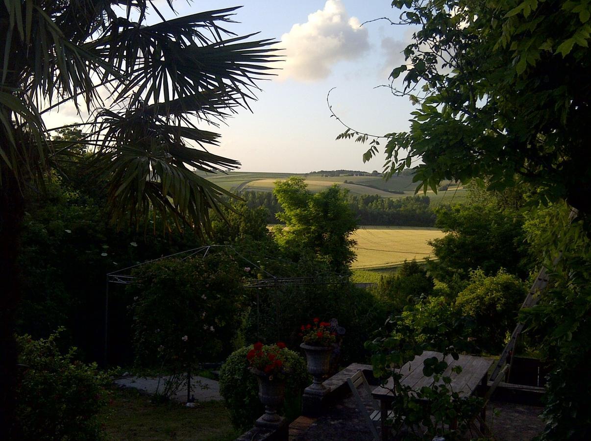 Chez Brown Bed & Breakfast Saint-Thomas-de-Conac ภายนอก รูปภาพ