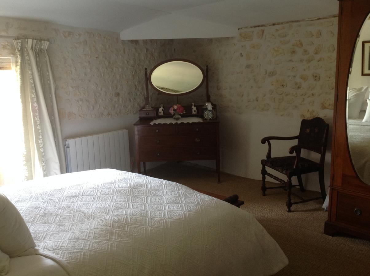 Chez Brown Bed & Breakfast Saint-Thomas-de-Conac ภายนอก รูปภาพ